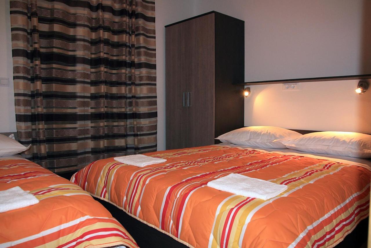 Apartments And Rooms By The Sea Tucepi, Makarska - 6058 외부 사진