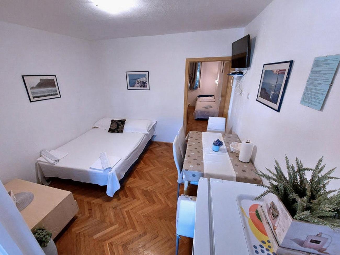Apartments And Rooms By The Sea Tucepi, Makarska - 6058 외부 사진