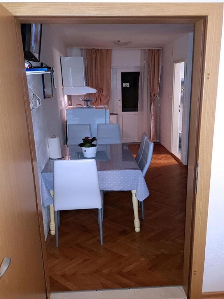 Apartments And Rooms By The Sea Tucepi, Makarska - 6058 객실 사진
