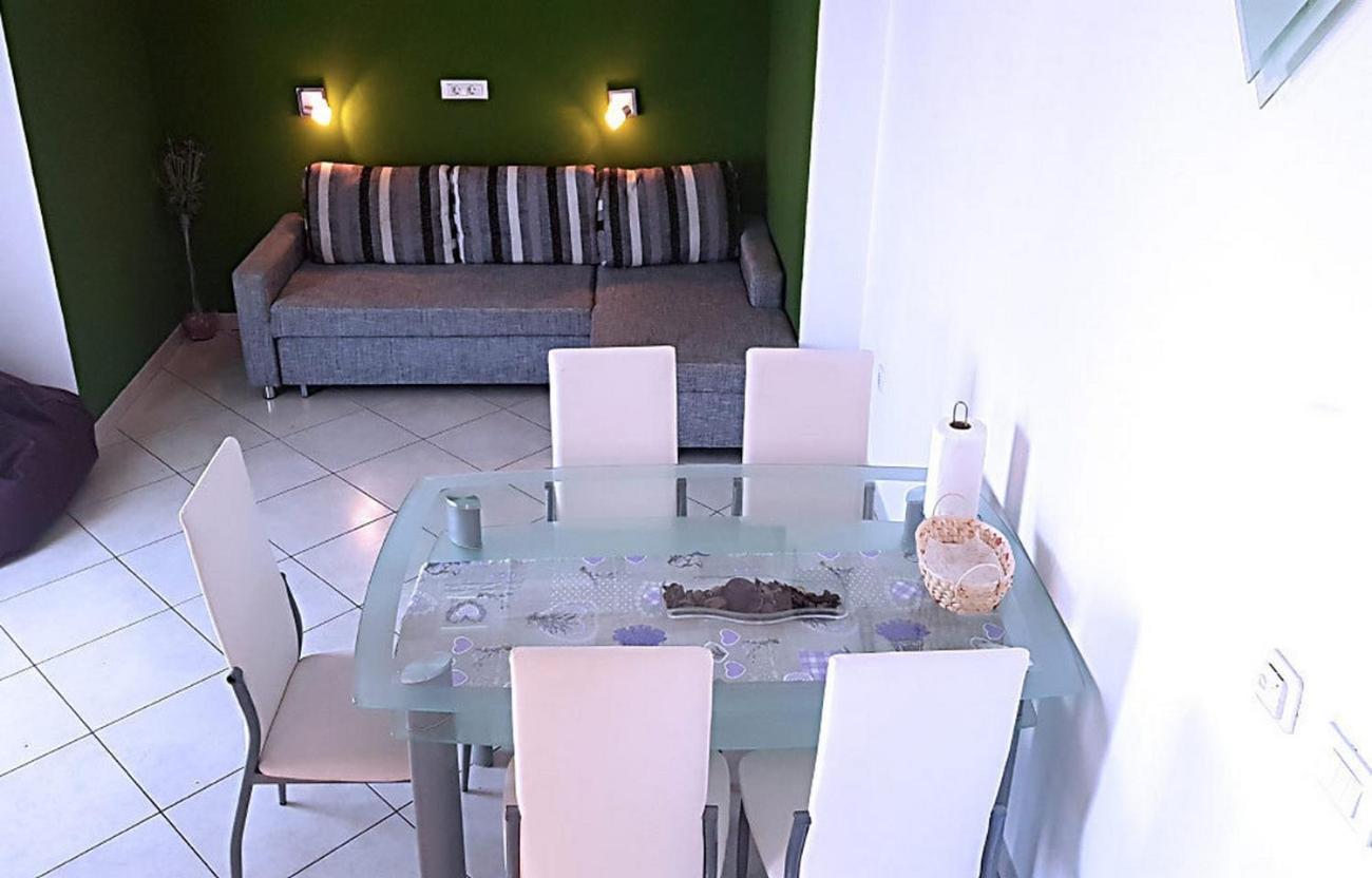 Apartments And Rooms By The Sea Tucepi, Makarska - 6058 객실 사진