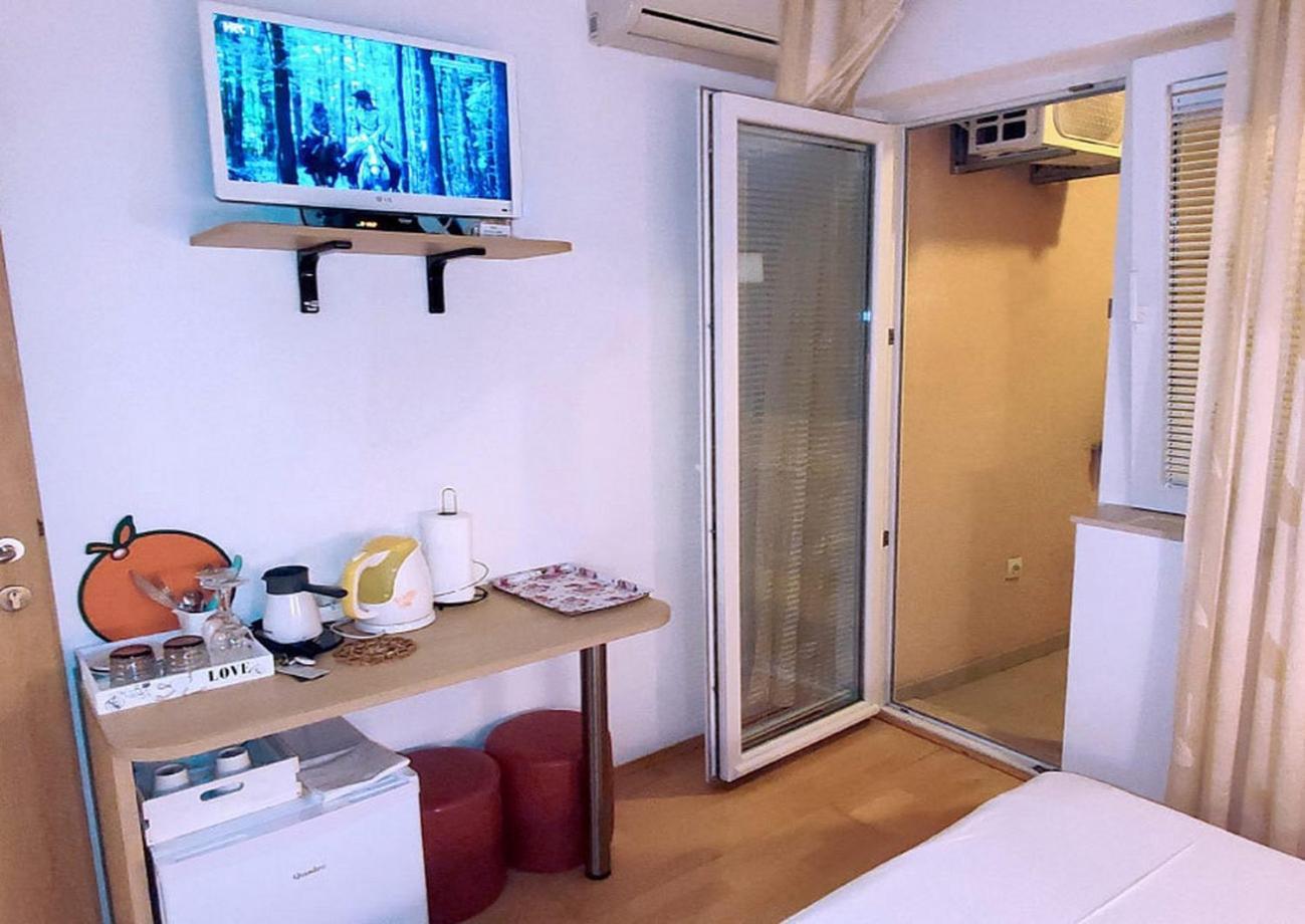 Apartments And Rooms By The Sea Tucepi, Makarska - 6058 객실 사진